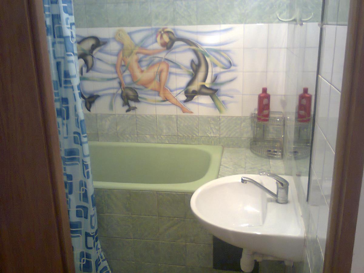 Apartment With Balcony Лвив Екстериор снимка