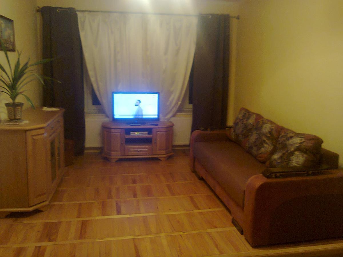Apartment With Balcony Лвив Екстериор снимка